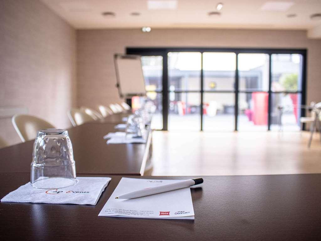 Ibis Rennes Beaulieu Hotel Cesson-Sévigné Eksteriør billede